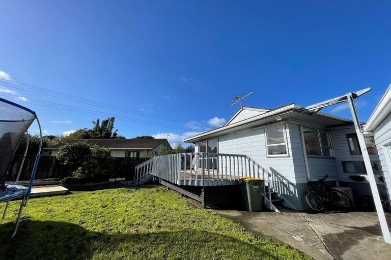 Photo of property in 85 Santiago Crescent, Unsworth Heights, Auckland, 0632