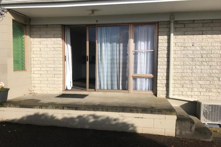 Photo of property in 5/4 Ashby Place, Pukekohe, 2120