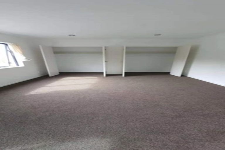 Photo of property in 48 Tauhinu Road, Greenhithe, Auckland, 0632