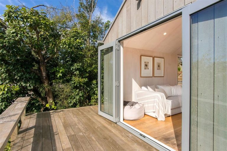 Photo of property in 11 Merlewood Avenue, Cashmere, Christchurch, 8022