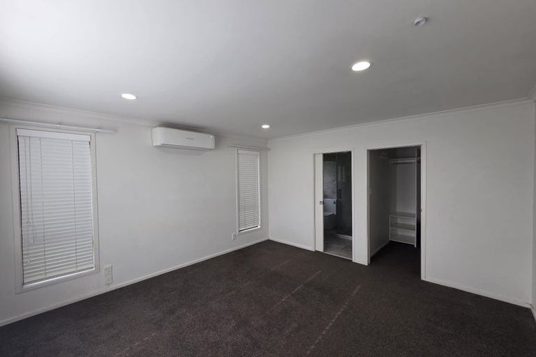 Photo of property in 109 Charles Prevost Drive, The Gardens, Auckland, 2105