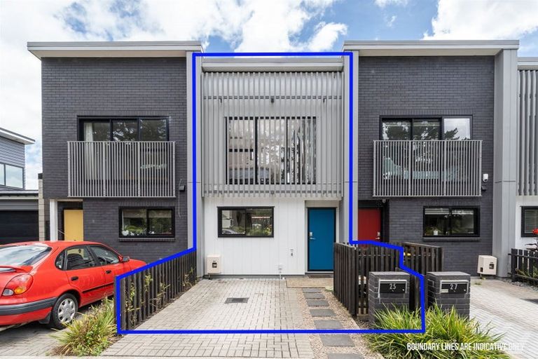 Photo of property in 25 Konoba Avenue, Kumeu, 0810