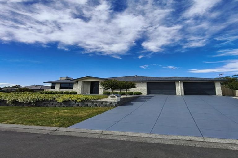 Photo of property in 10 Amner Place, Havelock North, 4130