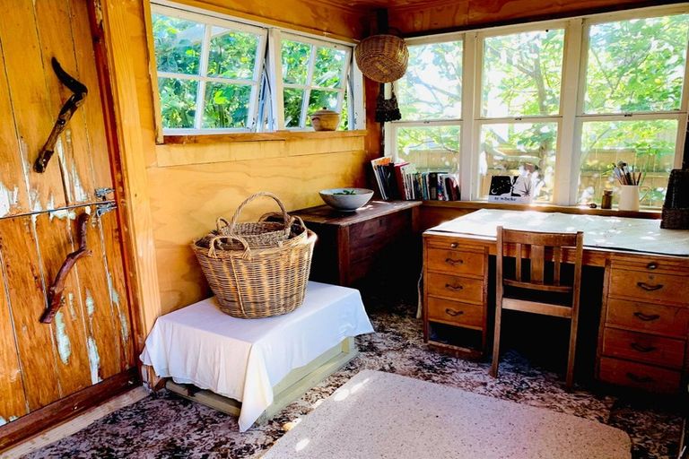 Photo of property in 238 Saint Aubyn Street, New Plymouth, 4310