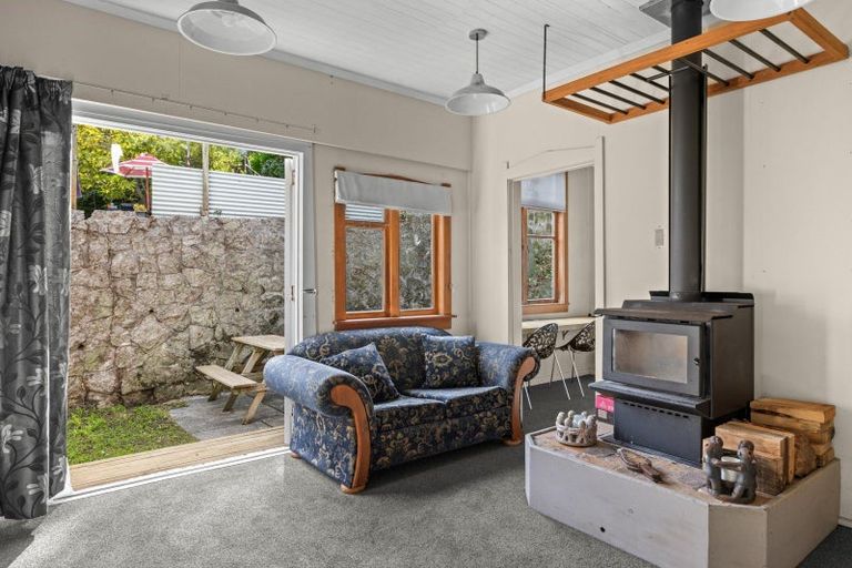 Photo of property in 43 Chaucer Road, Hospital Hill, Napier, 4110