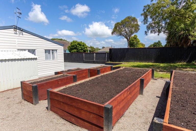 Photo of property in 61 Burgoyne Street, Woodville, 4920