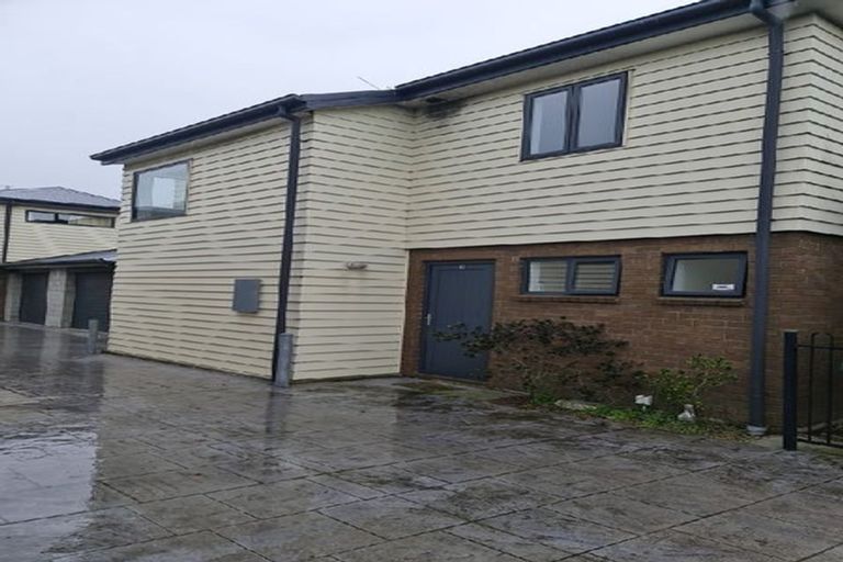 Photo of property in 300 Riccarton Road, Upper Riccarton, Christchurch, 8041