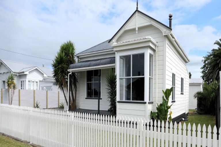 Photo of property in 115 Lucknow Street, Wairoa, 4108