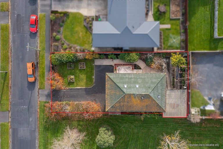 Photo of property in 8 Elwyn Crescent, Green Island, Dunedin, 9018