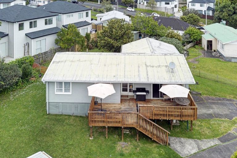 Photo of property in 58 Holbrook Street, Blockhouse Bay, Auckland, 0600