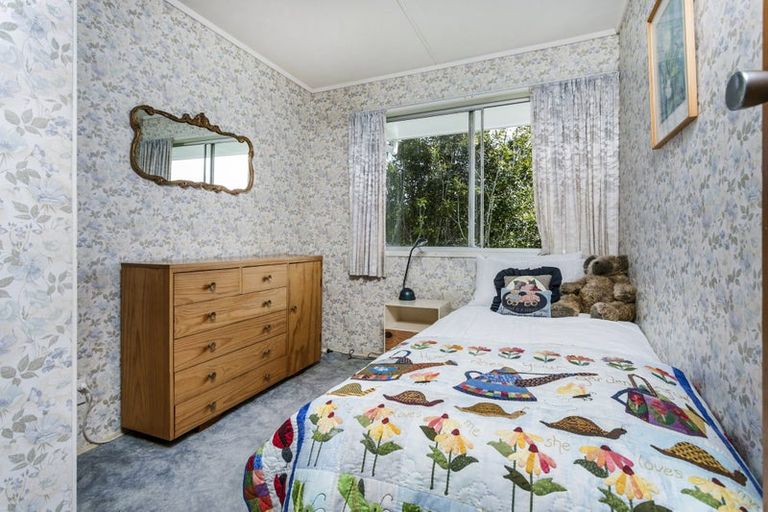 Photo of property in 13 Morriggia Place, Bayview, Auckland, 0629