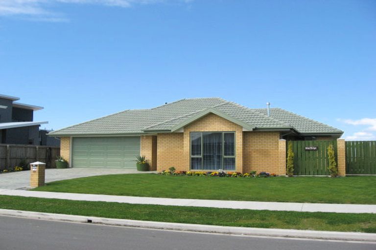 Photo of property in 77 Allison Crescent, Kaiapoi, 7630