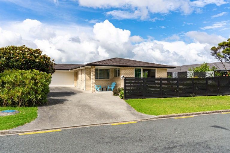 Photo of property in 43 Kedge Drive, Mangawhai, 0505