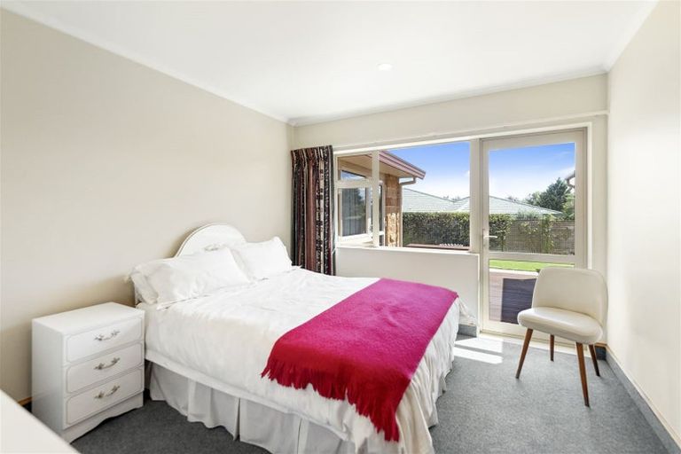Photo of property in 17 Claremont Rise, Levin, 5510