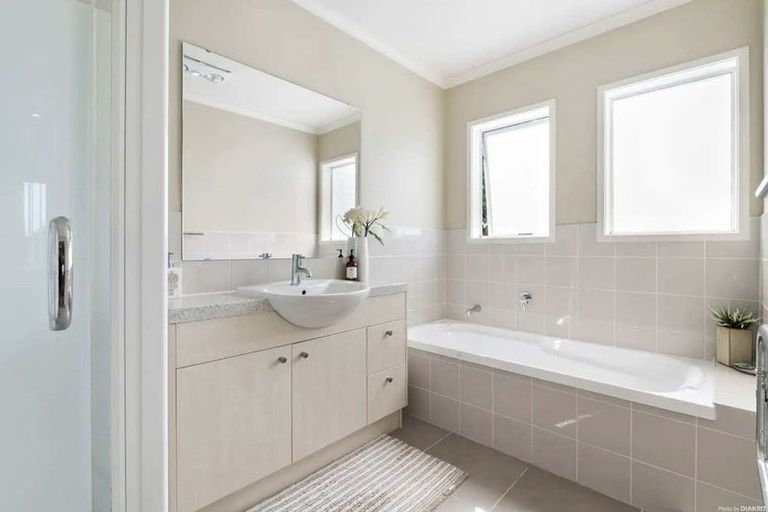 Photo of property in 11 Harwich Court, Gulf Harbour, Whangaparaoa, 0930