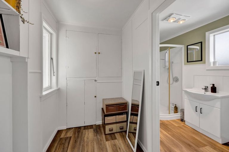 Photo of property in 12 Burns Street, Hawera, 4610