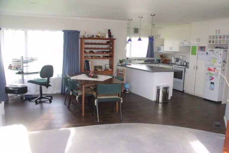 Photo of property in 25 Pelorous Street, Paparangi, Wellington, 6037