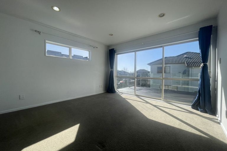 Photo of property in 7 Merlot Way, Te Atatu South, Auckland, 0610