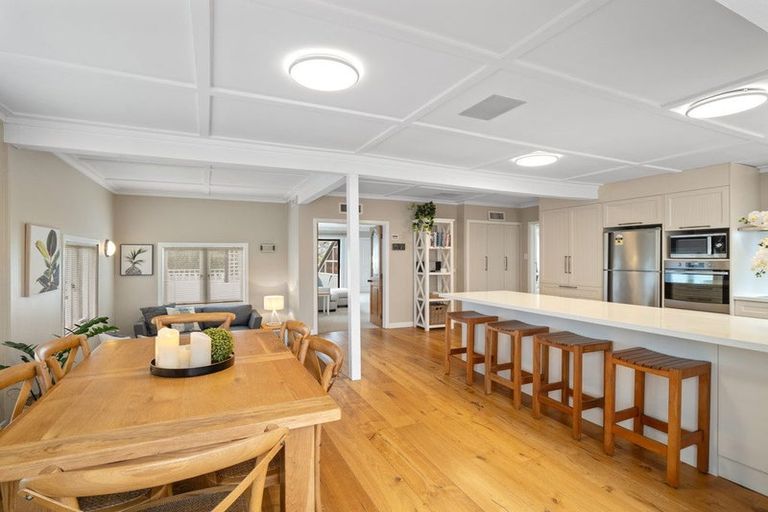 Photo of property in 2/531 Beach Road, Murrays Bay, Auckland, 0630