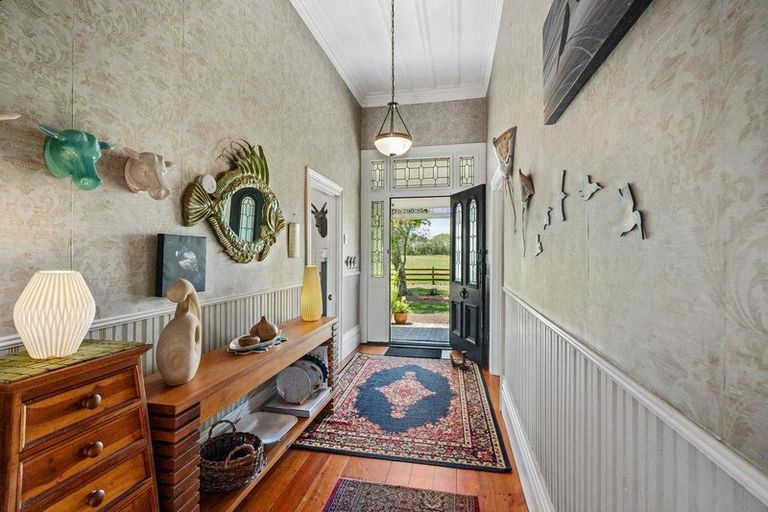 Photo of property in 2179 State Highway 16, Helensville, 0875