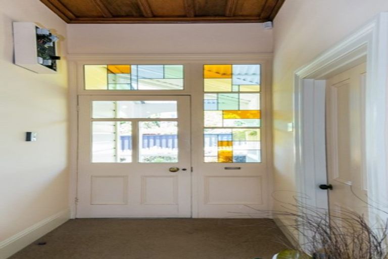 Photo of property in 31 Cameron Road, Bluff Hill, Napier, 4110