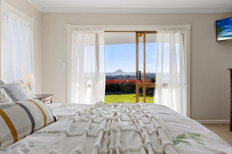 Photo of property in 12 Tobacco Hill, Welcome Bay, Tauranga, 3175