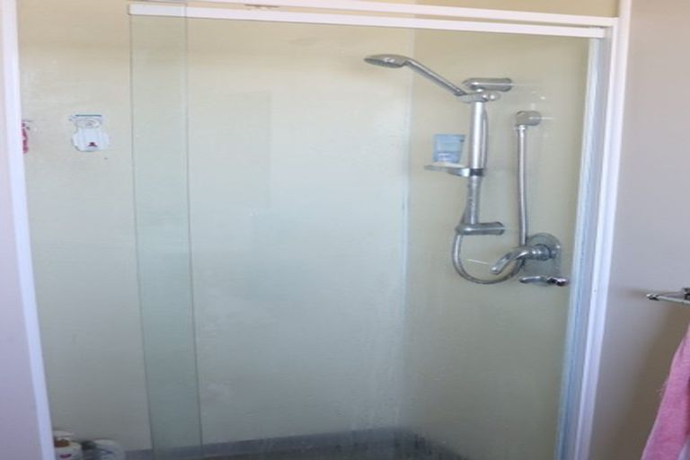 Photo of property in 80 Akaroa Drive, Maupuia, Wellington, 6022