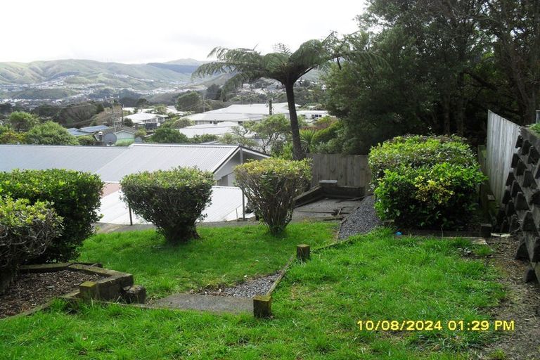 Photo of property in 79 Beazley Avenue, Paparangi, Wellington, 6037