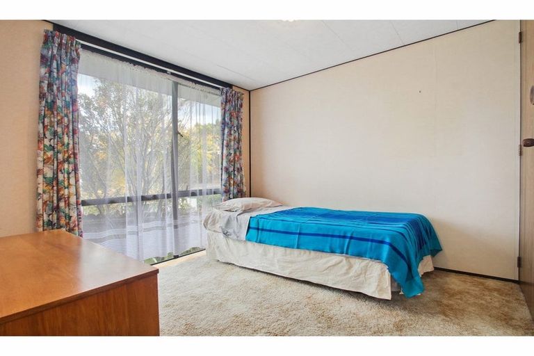 Photo of property in 2/86 Lynn Road, Bayview, Auckland, 0629
