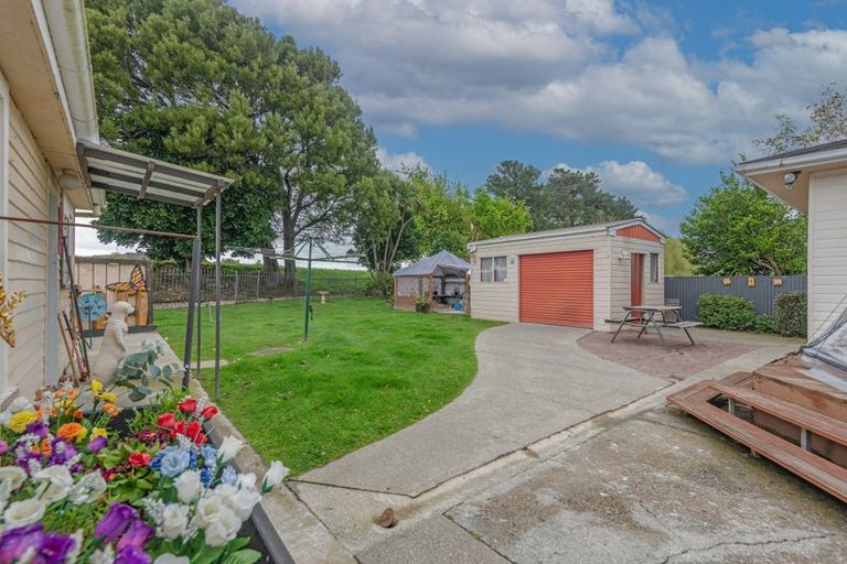 Photo of property in 19 Egmont Place, Westbrook, Palmerston North, 4412