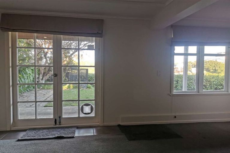 Photo of property in 22 Mulberry Street, Maungaraki, Lower Hutt, 5010