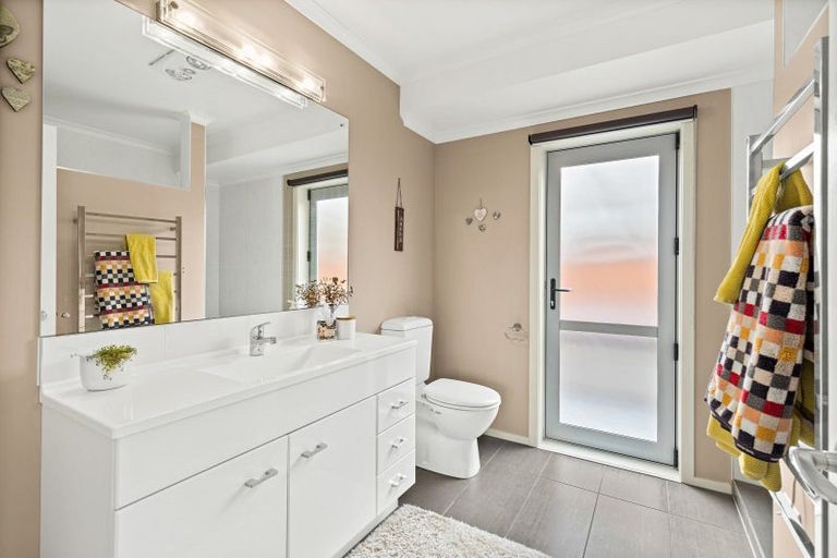 Photo of property in 105 Point Wells Road, Point Wells, Warkworth, 0986