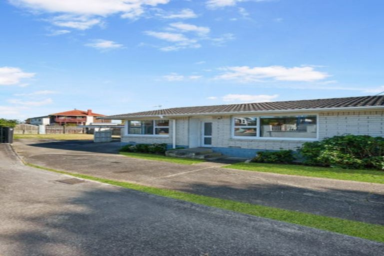 Photo of property in 1/82 Buckland Road, Mangere East, Auckland, 2024