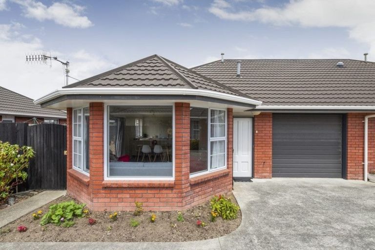 Photo of property in 5b Carroll Street, Palmerston North, 4410