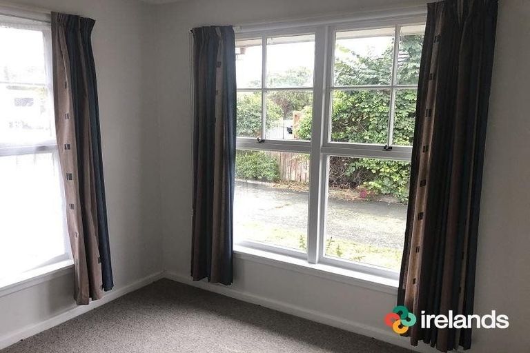 Photo of property in 2/26 Hampton Place, Burnside, Christchurch, 8053