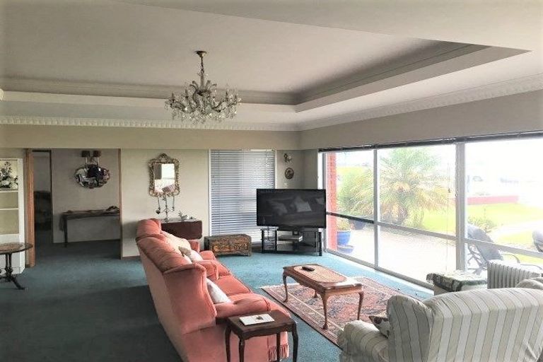 Photo of property in 1 Beach Road, Otumoetai, Tauranga, 3110