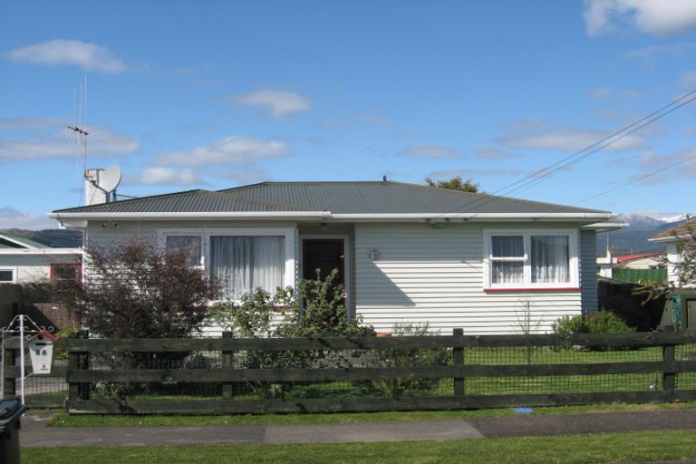 Photo of property in 44 Bowen Street, Levin, 5510