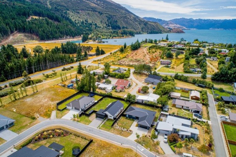 Photo of property in 15 Edna Lane, Lake Hawea, Wanaka, 9382