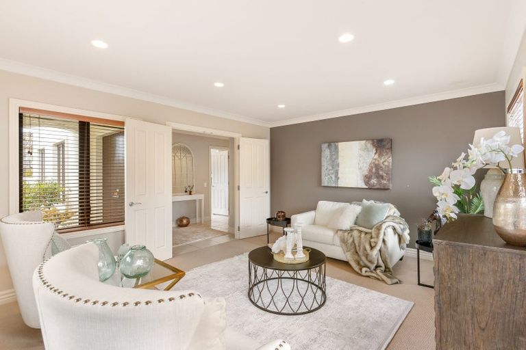 Photo of property in 11 Dunvegan Rise, East Tamaki Heights, Auckland, 2016