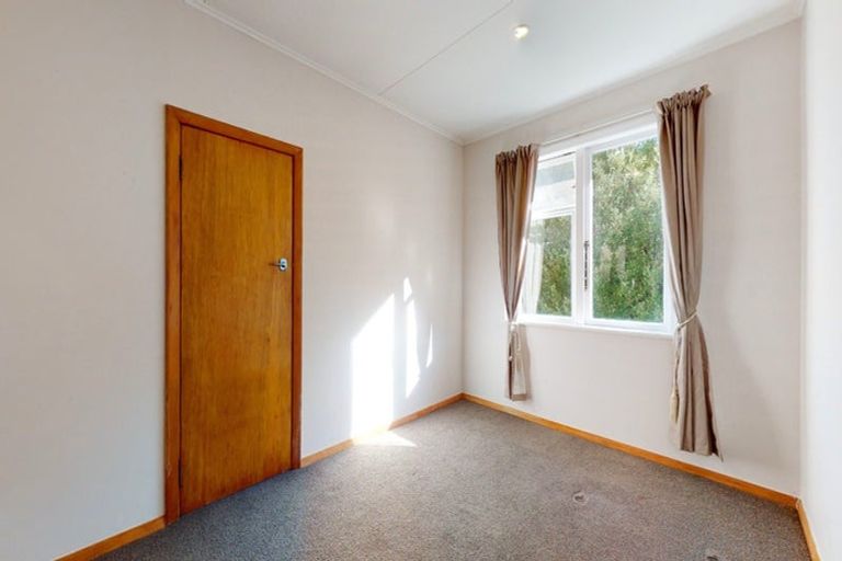 Photo of property in 8 John Street, Stokes Valley, Lower Hutt, 5019