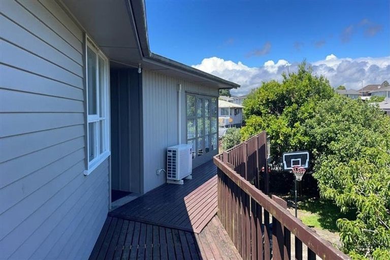 Photo of property in 52 Cramond Drive, Mangere East, Auckland, 2024