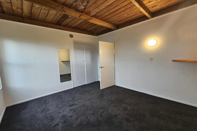 Photo of property in 19 Humphreys Grove, Titahi Bay, Porirua, 5022