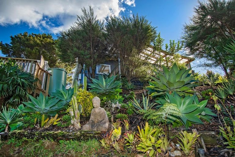 Photo of property in 633 Ormiston Road, Waipu, 0582