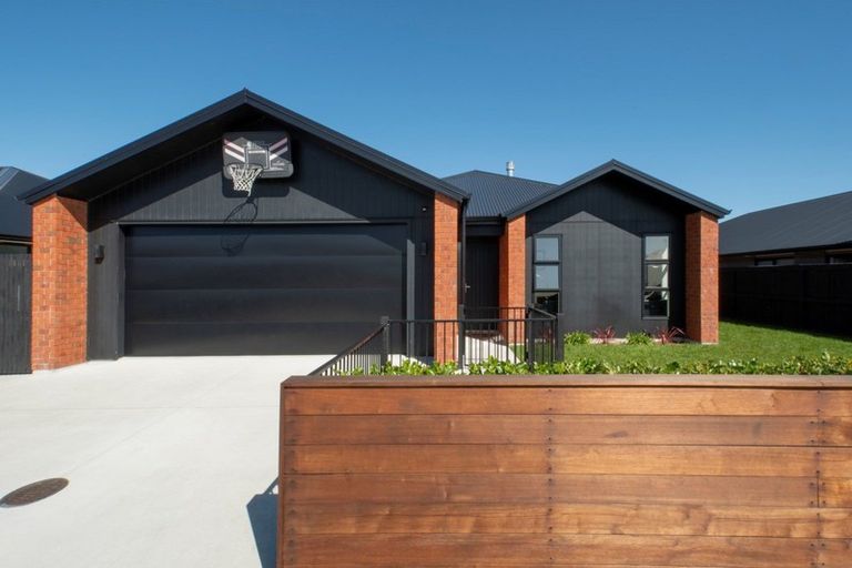 Photo of property in 28 Piata Street, Papamoa Beach, Papamoa, 3118