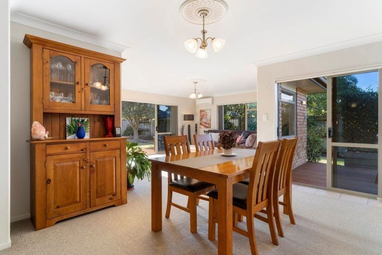 Photo of property in 6 Shaun Close, Papamoa Beach, Papamoa, 3118