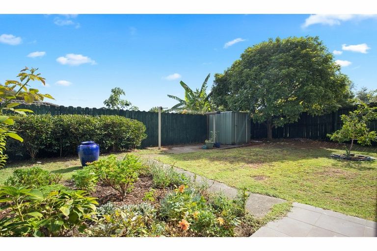 Photo of property in 20 Lime Crescent, Papakura, 2110