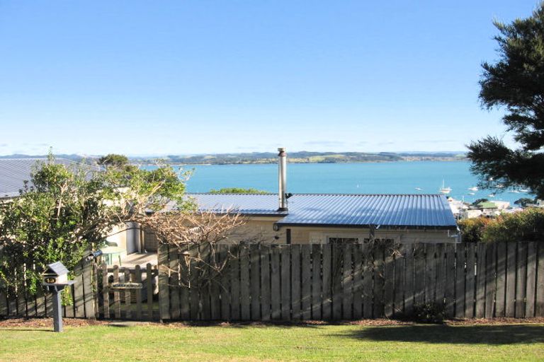 Photo of property in 13 Gould Street, Russell, 0202