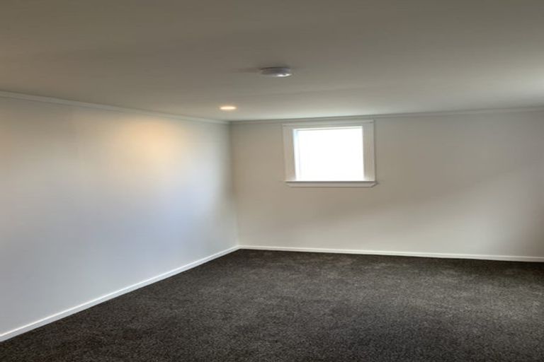 Photo of property in 32 Glamis Avenue, Strathmore Park, Wellington, 6022