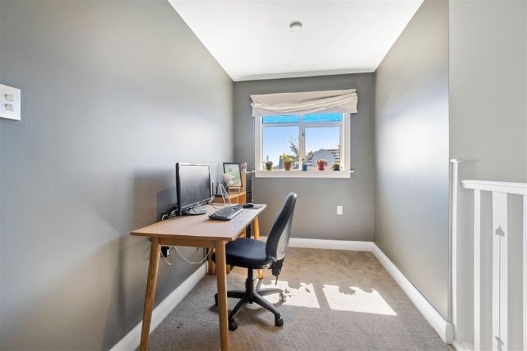 Photo of property in 215 Barrington Street, Somerfield, Christchurch, 8024