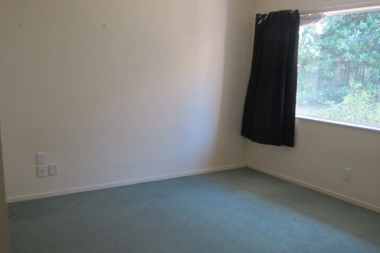 Photo of property in 3 Pikitanga Close, Tawa, Wellington, 5028